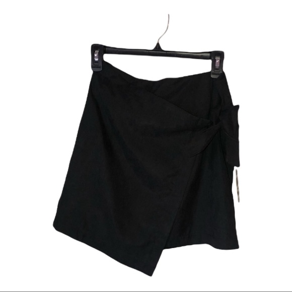 Dresses & Skirts - NWT HYFVE Black Wrap Skirt Size M